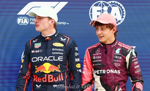 Hamilton e Verstappen incoronano Antonelli: «È impressionante, può solo migliorare»
