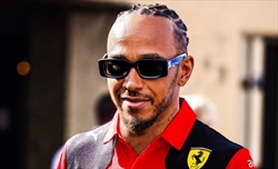 Hamilton-Ferrari, amore fin da piccolo: il primo post social in 'Rosso' del britannico