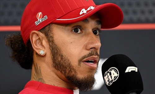 Hamilton: «Ho scritto un documento sui punti chiave per far vincere Ferrari nel 2026»