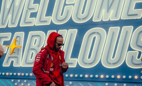 Hamilton, che ti succede? - Hamilton, il rosso non brilla: a Las Vegas l’ennesima delusione