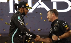 «Hamilton in Ferrari è una bella pubblicità»: il commento di Horner