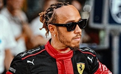 Hamilton in Ferrari - La reazione social della Red Bull - Hamilton in Ferrari - La reazione social della Red Bull