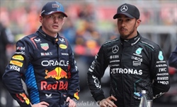 «Hamilton in Ferrari? Potrà guidare come Verstappen»: il parere di Villeneuve - «Hamilton in Ferrari? Potrà guidare come Verstappen»: la previsione di Villeneuve