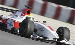 Hamilton, le origini del campione: dai primi passi sui kart alla McLaren - Hamilton, le origini del campione: dai primi passi sui kart alla McLaren