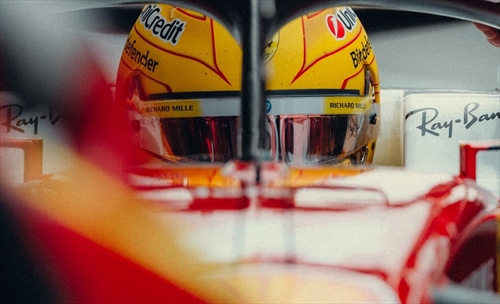 Hamilton, Montoya cambia idea: «Non si ritirerà per almeno altri due o tre anni»