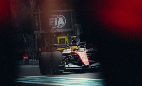 Hamilton, Montoya cambia idea: «Non si ritirerà per almeno altri due o tre anni» - Hamilton, Montoya cambia idea: «Non si ritirerà per almeno altri due o tre anni»