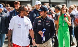 Hamilton: «Perez è sotto torchio da un membro del team». E Horner risponde 
