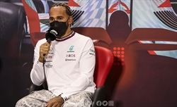 Gomme Pirelli, Hamilton individua il motivo del poco grip in Bahrain - Hamilton Pirelli