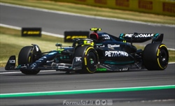 Hamilton: «Qualcosa non va con la W14 a Silverstone»