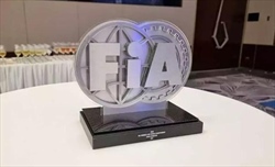 Hamilton riavrà il premio «regalato» a un fan?  - Hamilton riavrà il premio «regalato» a un fan? I dettagli