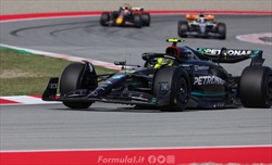 Hamilton rompe il silenzio: «Un sogno da bambino: guidare con il rosso Ferrari» - Hamilton rompe il silenzio: «Un sogno da bambino: guidare con il rosso Ferrari»