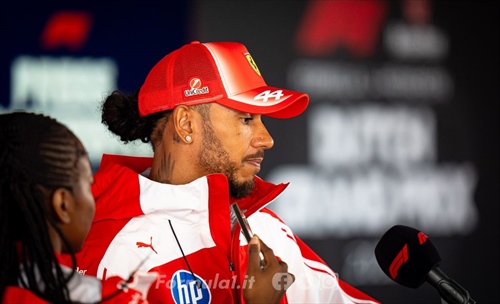 Hamilton si presenta in Olanda come mai prima. Sviluppi? «Tutti abbiamo fatto errori» - Hamilton si presenta in Olanda come mai prima. Sviluppi? «Tutti abbiamo fatto errori»