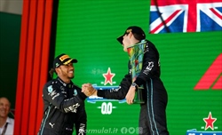 Hamilton spiega perché «nessuno è contento» alla Mercedes - Hamilton spiega perché «nessuno è contento» alla Mercedes