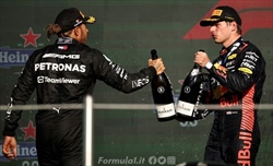 Hamilton sul record di vittorie di Verstappen: «Ci scommetterei» - Hamilton sul record di vittorie di Verstappen: «Ci scommetterei»