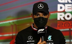 Hamilton sulle difficoltà: Non ci sono soltanto io all'interno della squadra