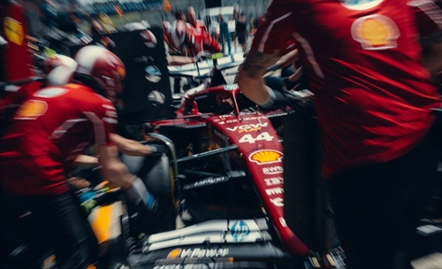 Hamilton fa il pompiere: «Non prometto nulla sugli aggiornamenti» - Hamilton tira il freno: «Non prometto nulla sugli aggiornamenti»