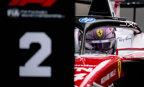 Hamilton torna in alto: un inizio di stagione che smentisce chi lo dava in declino - Hamilton torna in alto: un’inizio di stagione che smentisce chi lo dava in declino