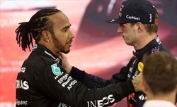 Hamilton torna su Abu Dhabi '21: «Mi hanno sottratto il Mondiale, ma ora sono in pace»
