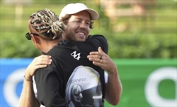 Hamilton, Vettel in Mercedes: «Opzione straordinaria per il team, vorrei che tornasse» - Hamilton, Vettel in Mercedes: «Opzione straordinaria per il team, vorrei che tornasse»