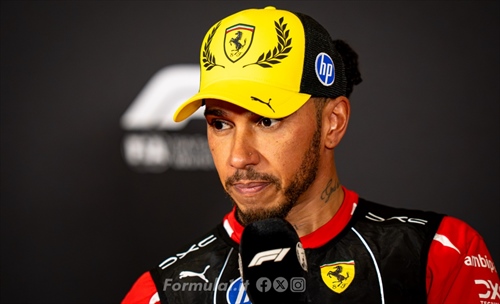 Hamilton vuole il titolo con la Ferrari e 'mobilita le truppe' contro la Mercedes