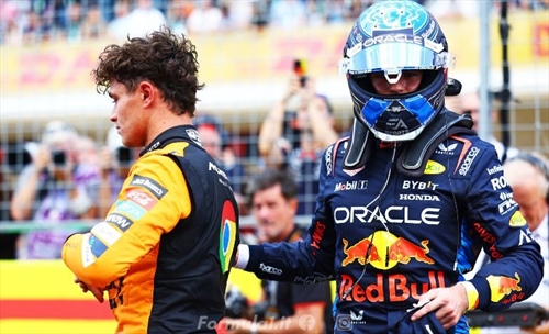 Hill sostiene Norris nel Mondiale, ma avverte: «Non escludere Max»