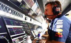 Horner: «Distacco tra Max e Checo difficile da spiegare» - Horner: «Distacco tra Max e Checo difficile da spiegare. Sergio ha tanta pressione addosso»
