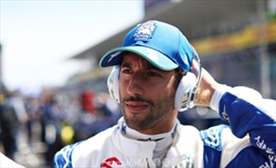Horner ha ancora fiducia in Ricciardo: «Daniel tornerà a sorridere»