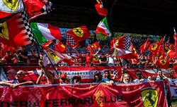 Horner: «La Ferrari deve tornare a essere un team di corse, non un'istituzione italiana» - Horner: «La Ferrari deve tornare a essere un team di corse, non un'istituzione italiana»