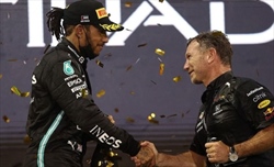 Horner, la rivelazione shock: «Hamilton ha trattato con Red Bull e Ferrari» - Horner, la rivelazione shock: «Hamilton ha trattato con Red Bull e Ferrari»