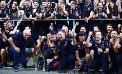 Horner rompe il silenzio: «Respingo le accuse, penso al futuro» - Horner rompe il silenzio: «Respingo le accuse, penso al futuro»