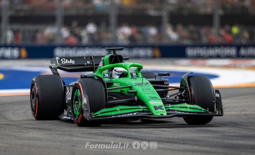 Hulkenberg accusa colapinto dopo l'incidente di Singapore: «Ha frenato 100 metri prima»