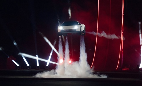 I limiti della nuova Tesla Roadster? L’immaginazione - I limiti della nuova Tesla Roadster? L’immaginazione