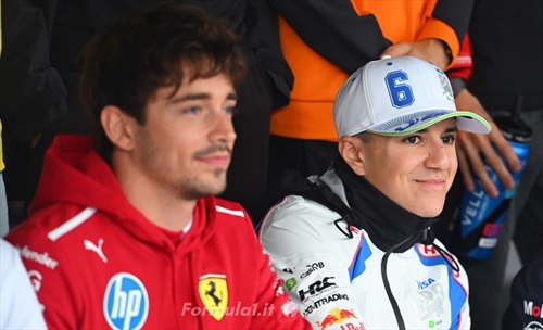 I piloti si stringono ad Antonelli: «Quella gente non sa cosa sia il motorsport»