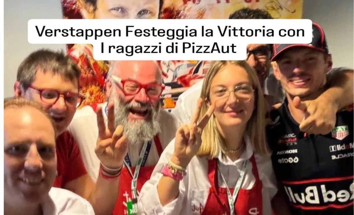 Il bellissimo gesto di Verstappen: a cena da PizzAut dopo il GP Il bellissimo gesto di Verstappen: a cena da PizzAut dopo il GP