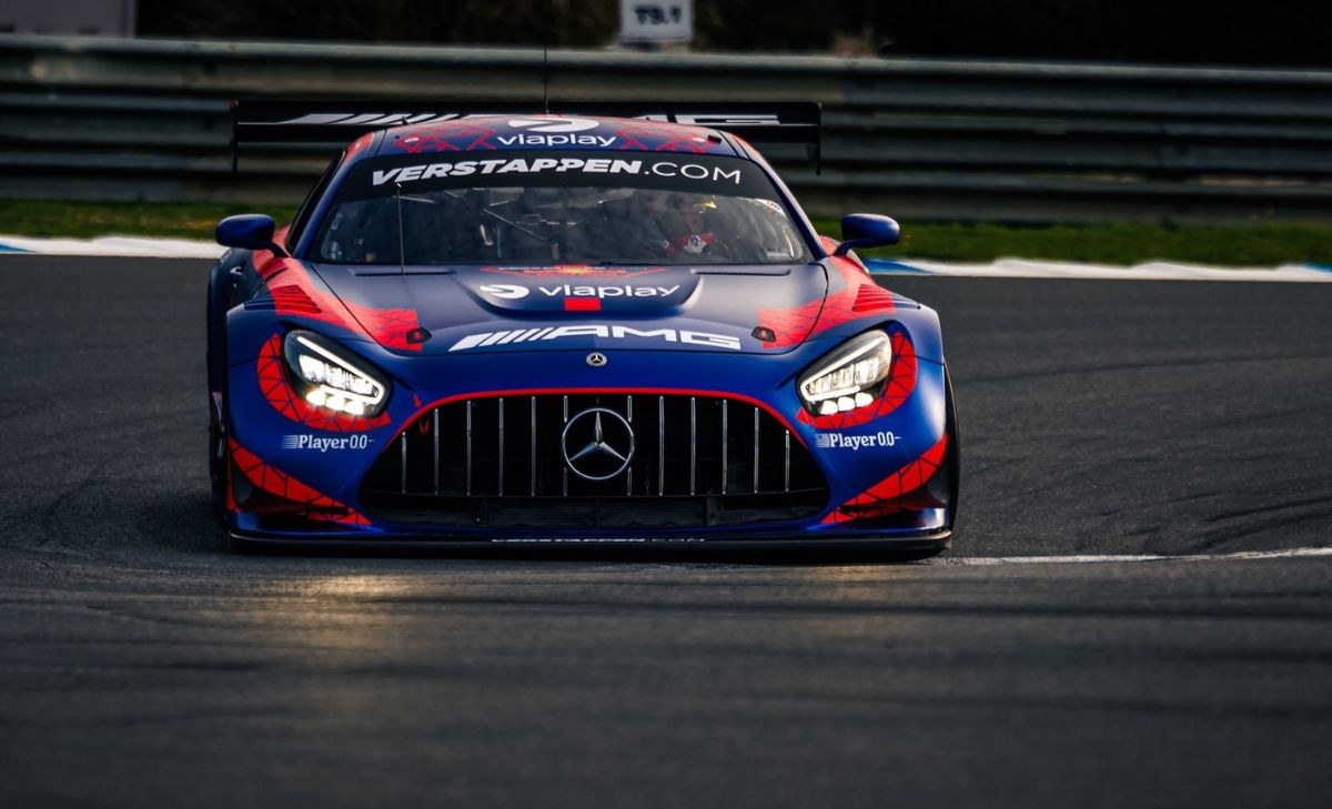 Verstappen, Mercedes, NLS