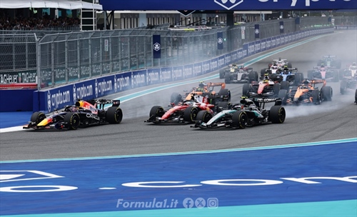 Il campionato si stringe e la lettura di Ecclestone fa tremare gli equilibri - Il campionato si stringe e la lettura di Ecclestone fa tremare gli equilibri
