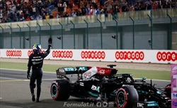 Il CEO Williams esorta Hamilton al ritiro: più spazio ai giovani