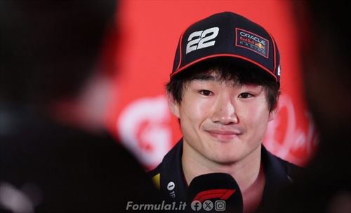 Il colpo di Tsunoda: davanti a Verstappen in vista della Sprint