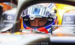 Il dito medio di Verstappen: scintille ancora prima dell’inizio del Mondiale