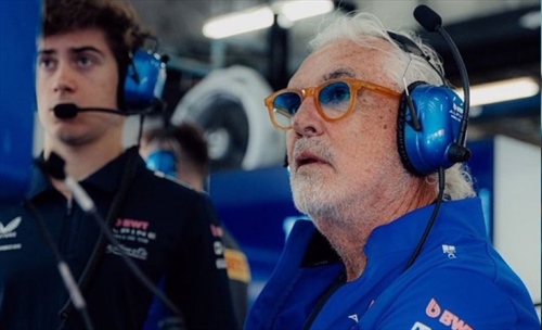Il gioco delle riserve di Briatore tiene in scacco il paddock (in silenzio)