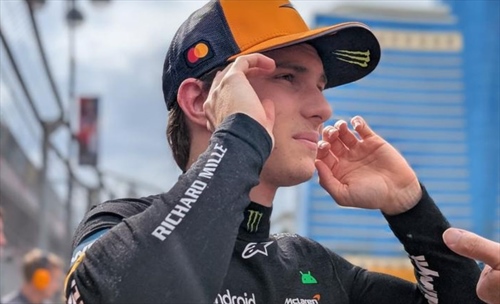 McLaren, Andrea Stella su Piastri: «Ho visto Schumacher fare gli stessi errori» - Il leader vacilla: Piastri tra errori, critiche e voglia di rivincita