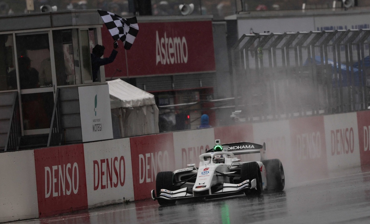 Il paradosso del motorsport: la serie «minore» insegna alla F1 come si fa