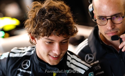 Il podio cancella i fantasmi di Antonelli: «Non mentirò... Ero teso. Monza mi ha condizionato» - Il podio cancella i fantasmi di Antonelli: «Non mentirò Ero teso. Monza mi ha condizionato