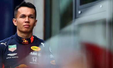 Il venerdì in Belgio: Lavoro differenziato per Albon, Verstappen sorpreso dalla Ferrari