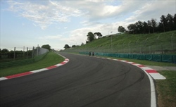 Imola si fa bella per la Formula 1: tre lavori in programma, uno già è iniziato - Imola si fa bella per la Formula 1: iniziati i lavori in circuito