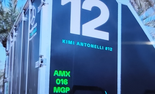 In F1 nulla è casuale: casse su misura per il trasporto aereo