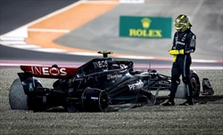 Incidente Hamilton-Russell: Mercedes, è il momento di introdurre ordini di scuderia? - Incidente Hamilton-Russell: Mercedes, è il momento di introdurre ordini di scuderia?