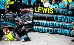 Irvine ne è convinto: «L'era Hamilton-Mercedes è finita» - Irvine ne è convinto: «L'era Hamilton-Mercedes è finita»