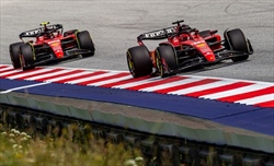Irvine: «Non credo che la Ferrari possa tornare al vertice prima di due o tre anni, vi spiego perché» - Irvine: «Non credo che la Ferrari possa tornare al vertice prima di due o tre anni, vi spiego perché»