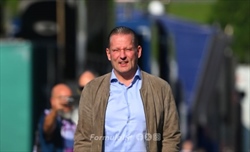 Jos Verstappen: «Max somiglia molto a Schumacher. Ha beneficiato dei suoi consigli» - Jos Verstappen: «Max somiglia molto a Schumacher. Ha beneficiato dei suoi consigli»